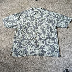 Tommy Bahama Gray and Green Leaf Print Casual Button Down Shirt